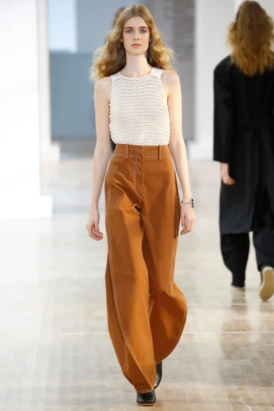 Look 27